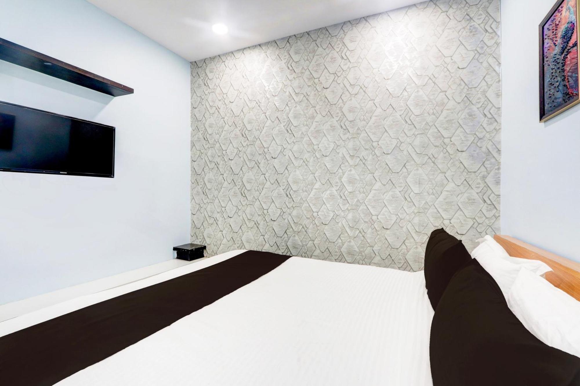 Hotel O Moon Light Nizamabad Eksteriør billede